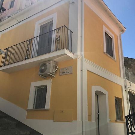 Il Casalino Apartment Pizzo  Exteriör bild